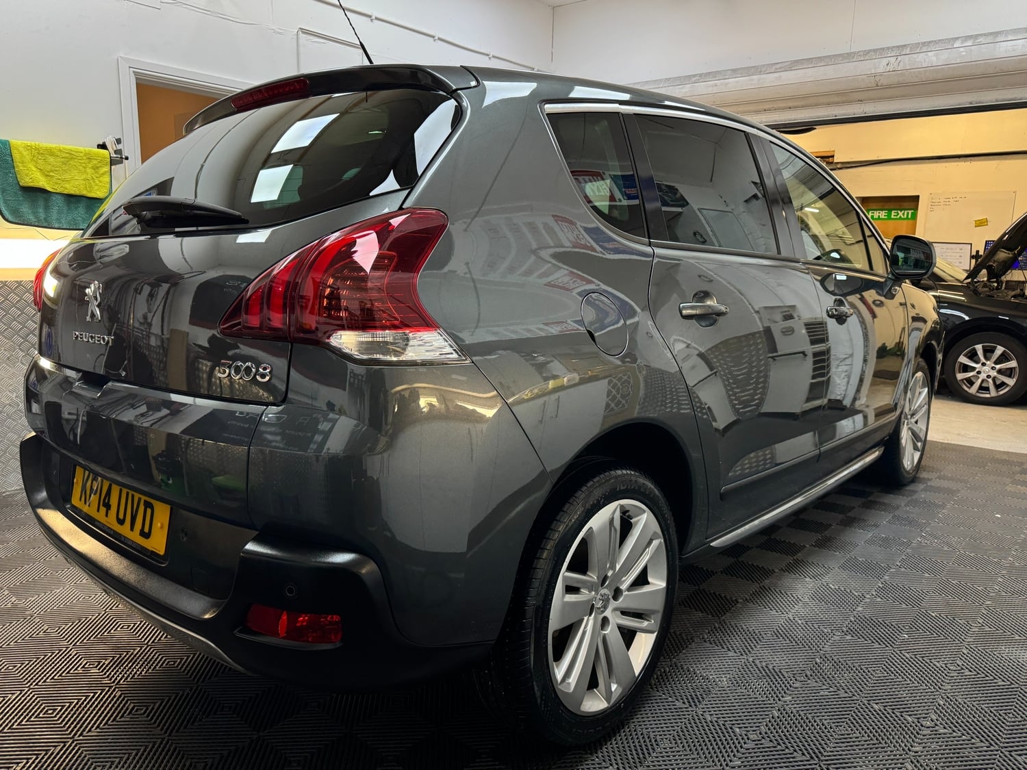 Peugeot 3008 2014 - Cars