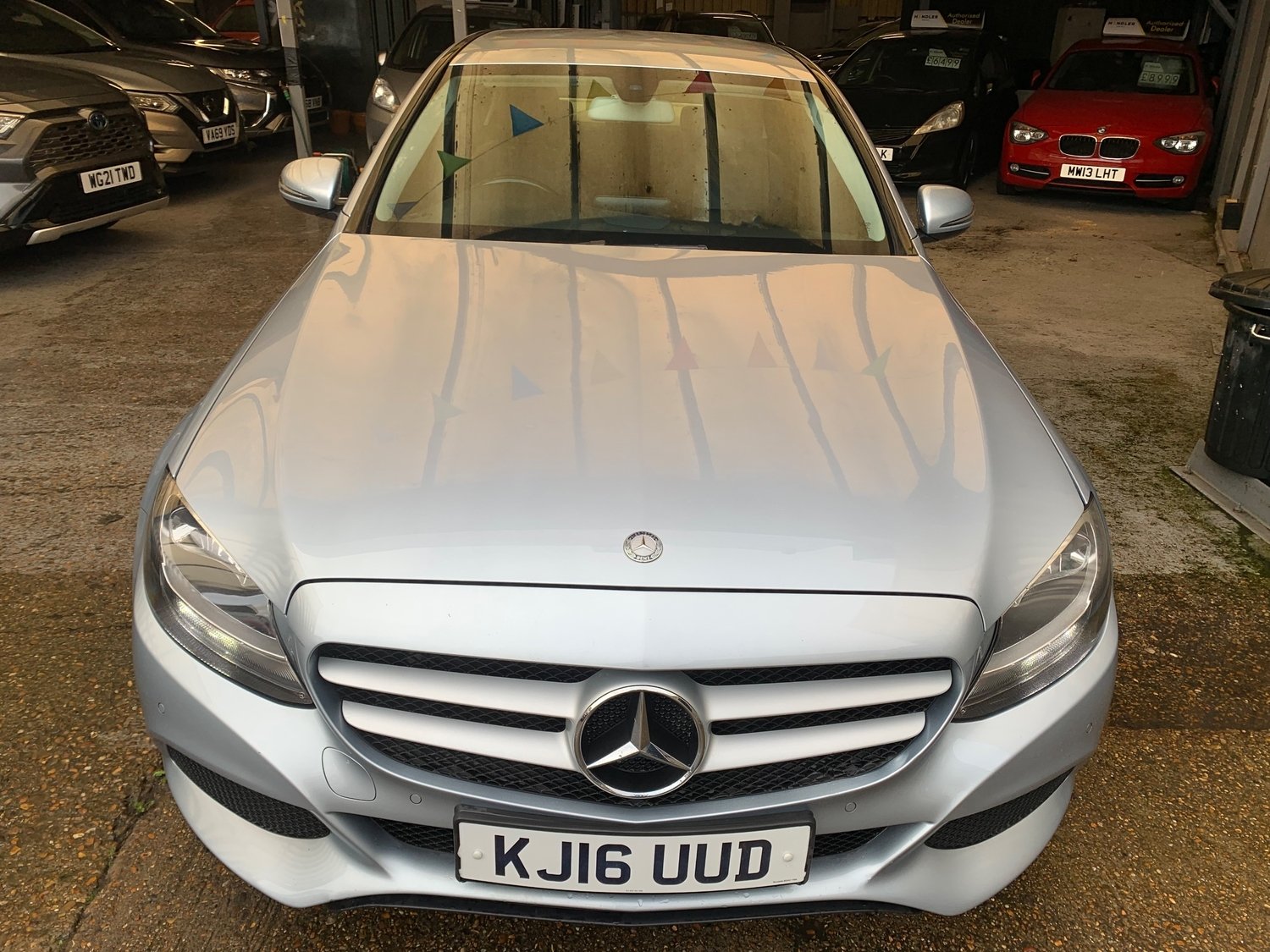 [ berth ]Mercedes-Benz C Class