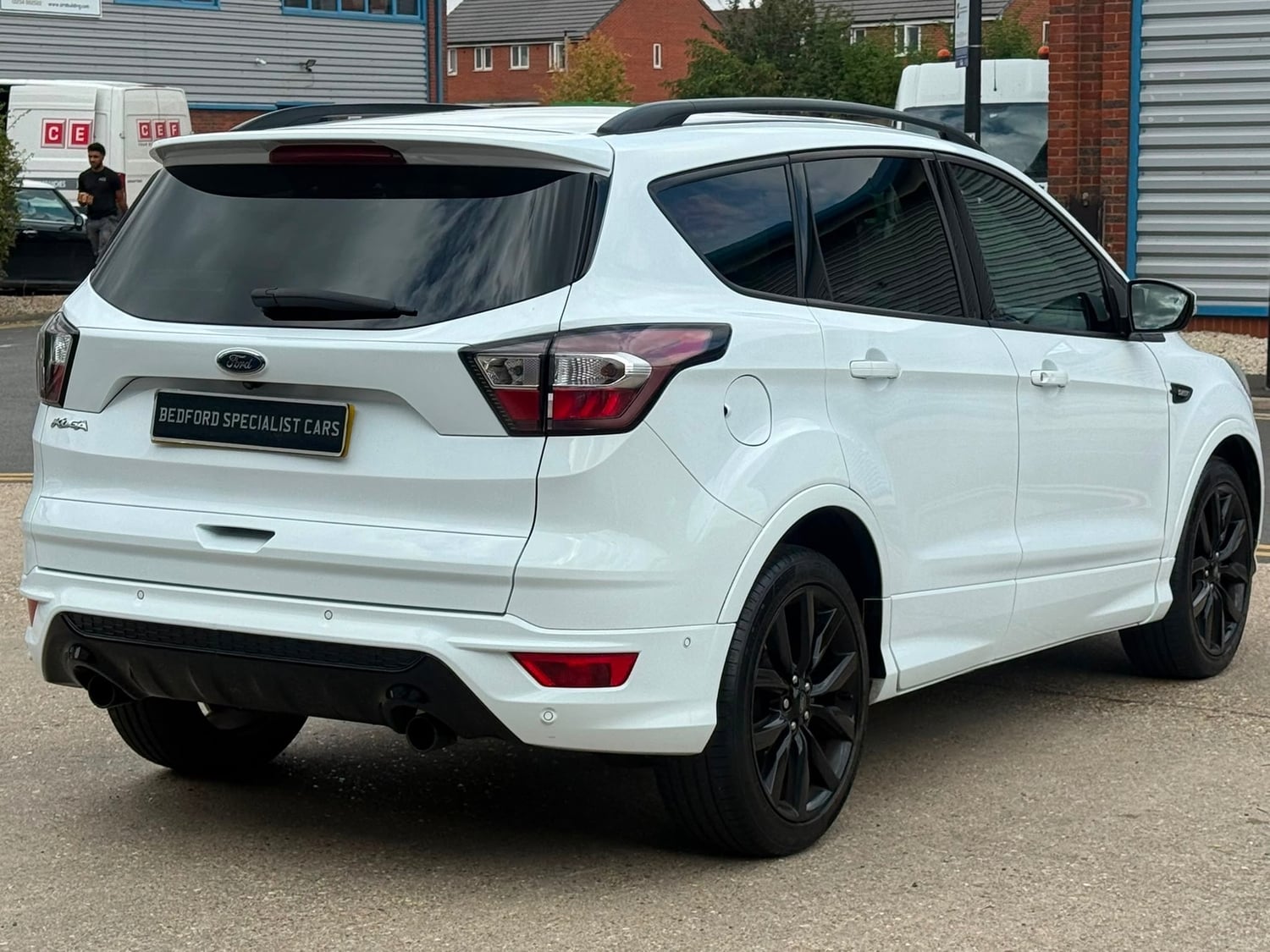 [ berth ]Ford Kuga