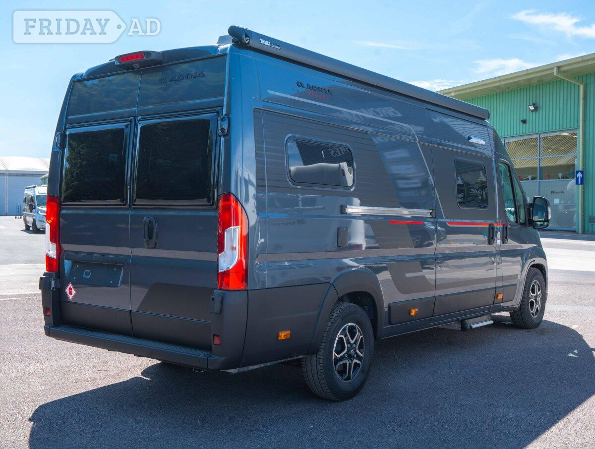 Adria Twin Sports 640 SLB Newark