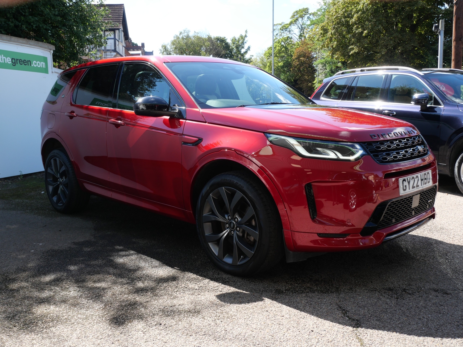 [ berth ]Land Rover Discovery Sport