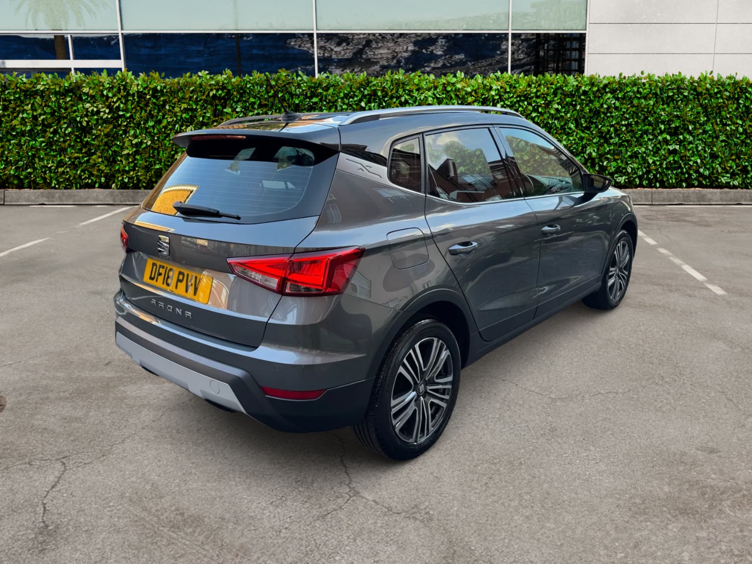 [ berth ]SEAT Arona