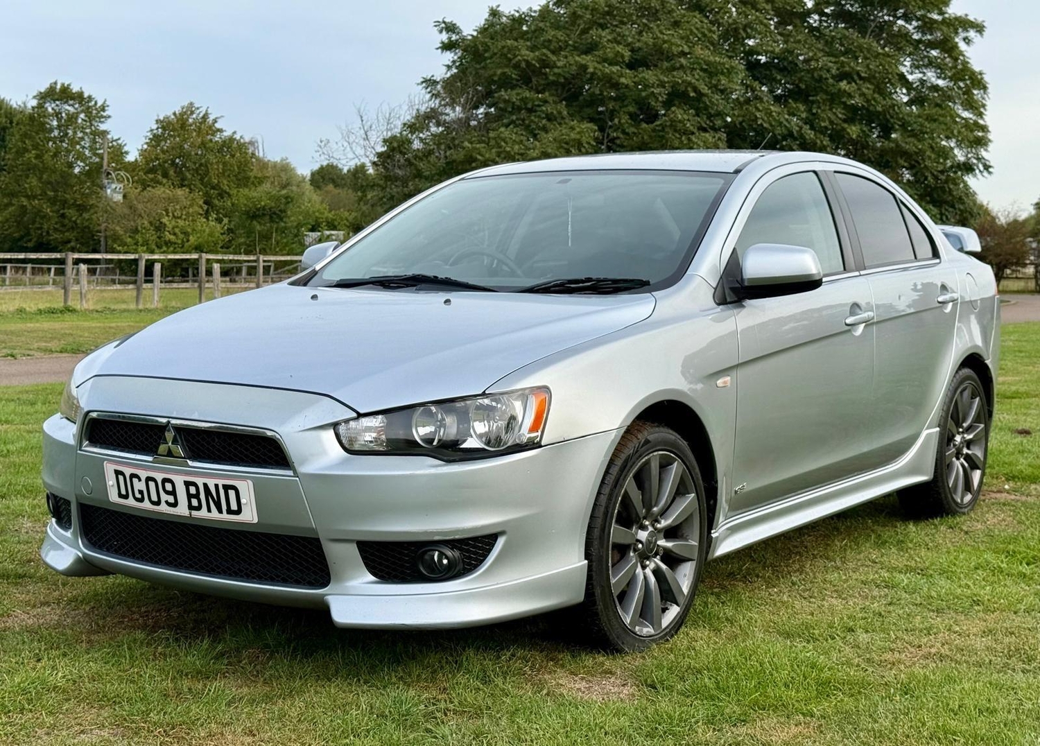 Mitsubishi Lancer 2009 - Cars