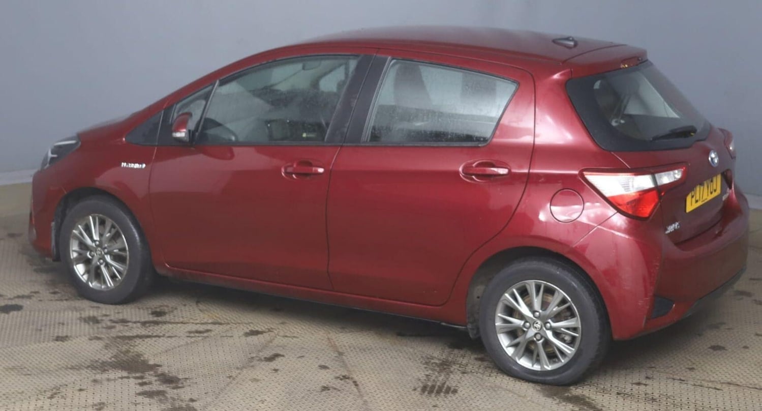 Toyota Yaris 2017 - Cars in Hillingdon