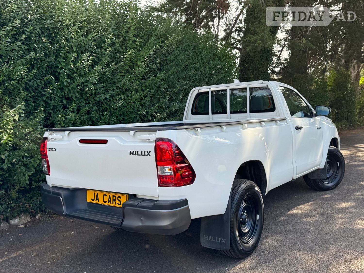 Toyota Hilux 2023 - Cars