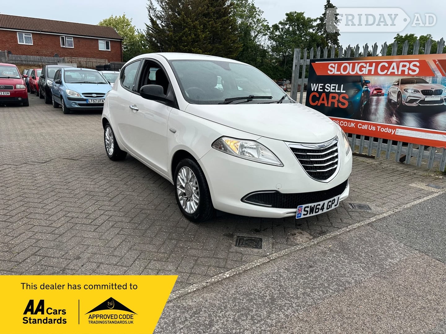 Chrysler Ypsilon 2014 in Slough