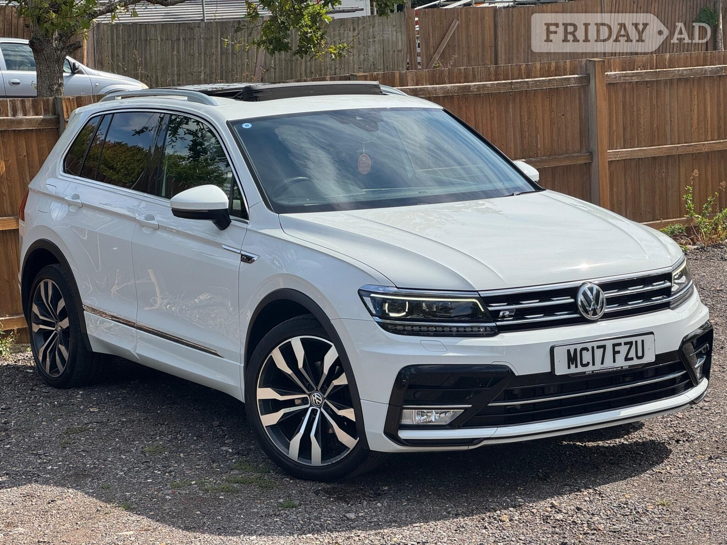 Volkswagen Tiguan 2017 - Cars