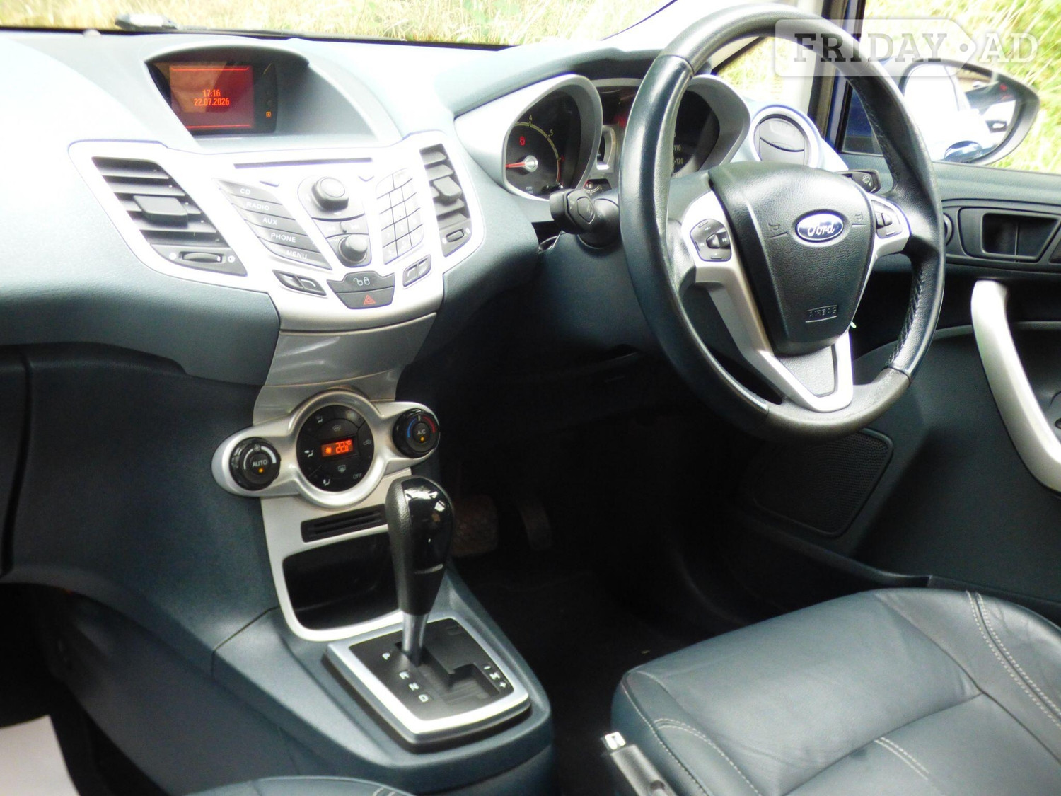 [ berth ]Ford Fiesta