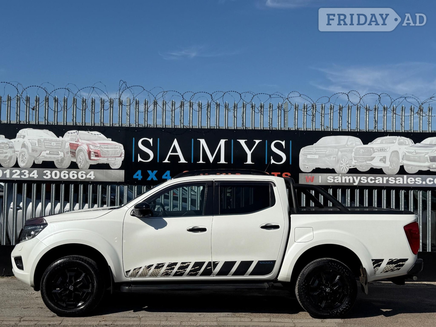 Nissan Navara 2022 - Vans & Commercial Vehicles in Bedford