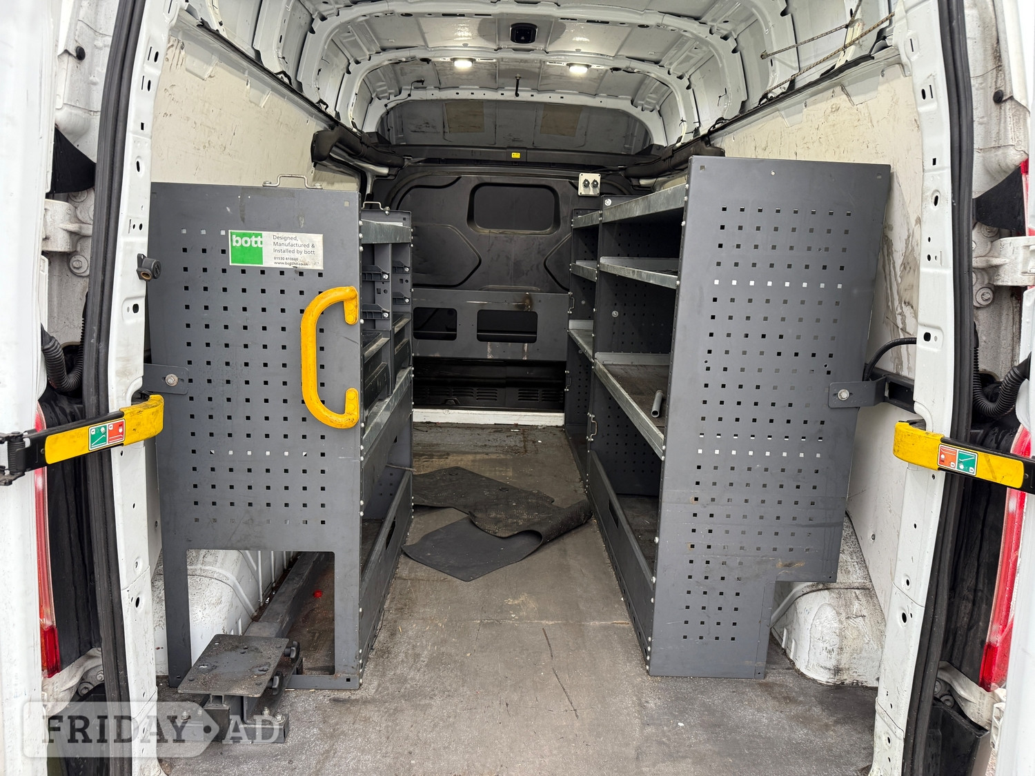 Ford Transit Custom 2018 - Vans & Commercial Vehicles in Chertsey