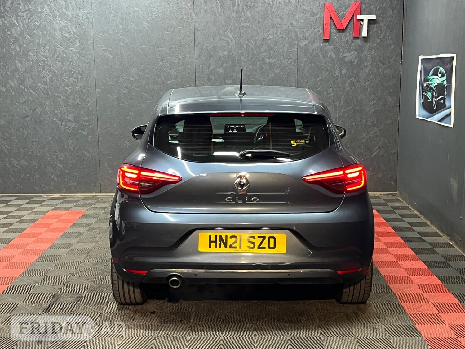Renault Clio 2021 - Cars in Halifax