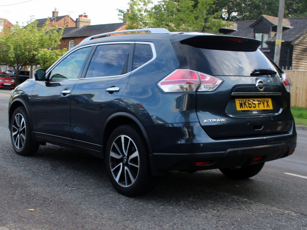 [ berth ]Nissan X-Trail