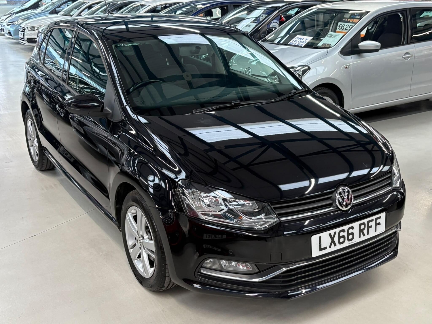 Volkswagen Polo 2016 - Cars