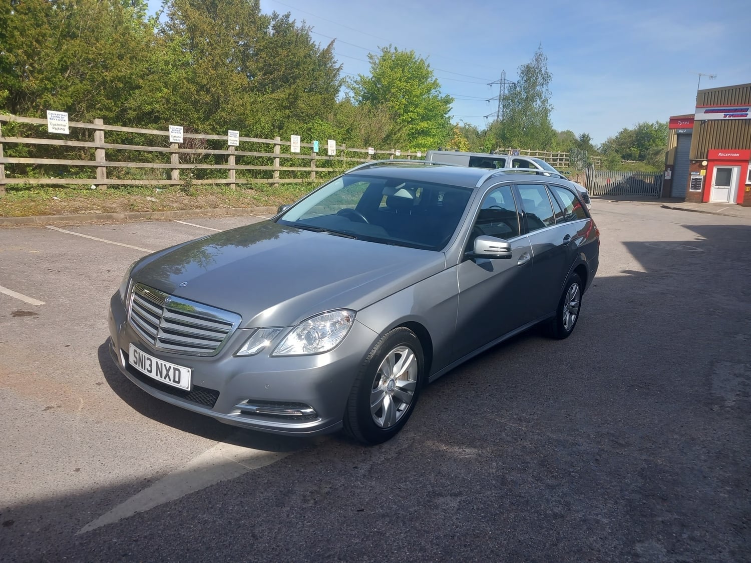 [ berth ]Mercedes-Benz E Class
