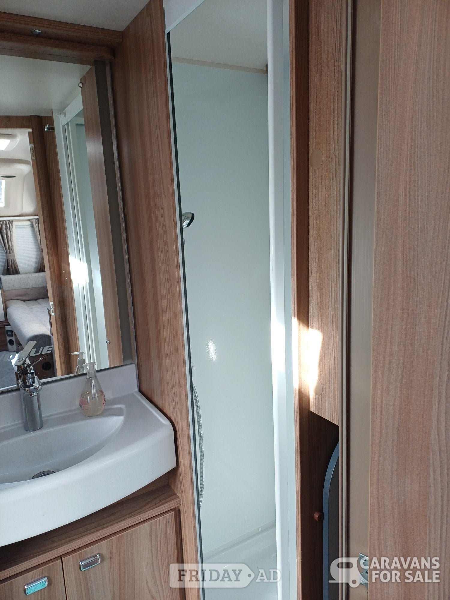Swift Vogue 480 2020 - Motorhomes & Caravans in High Wycombe