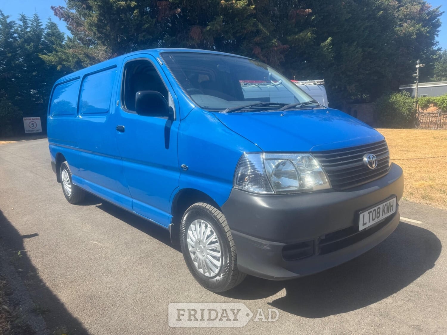 Toyota Hiace 2008 in Addlestone
