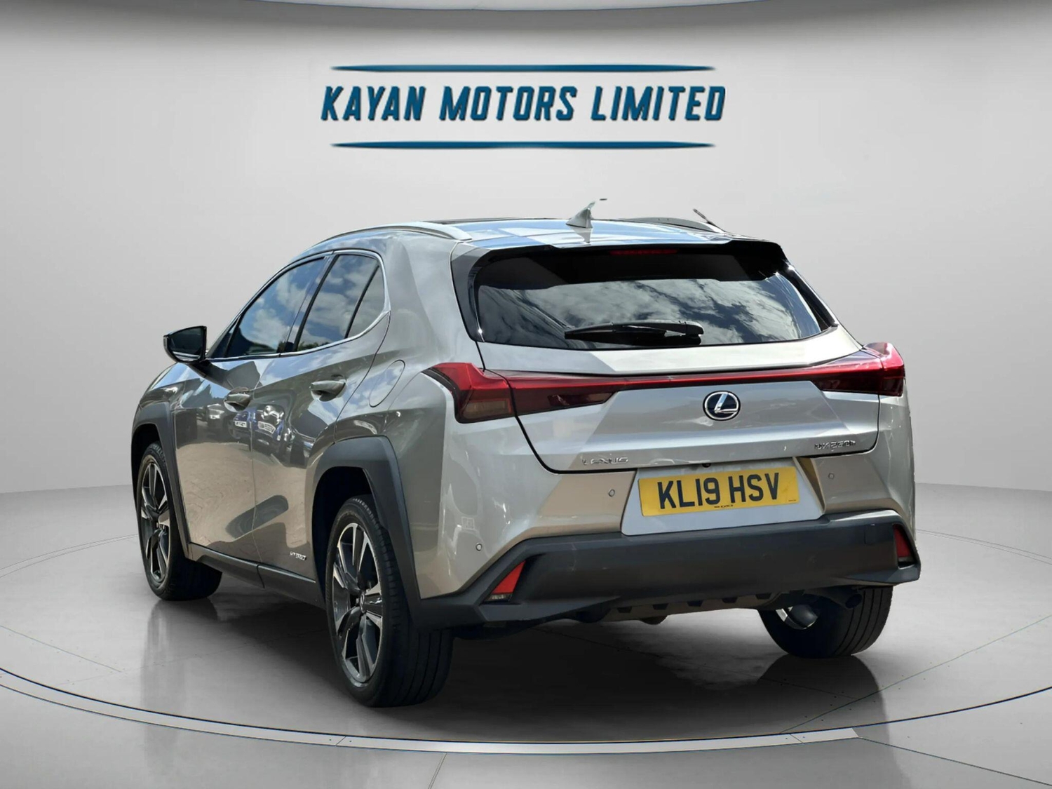 Lexus UX 2019 - Cars