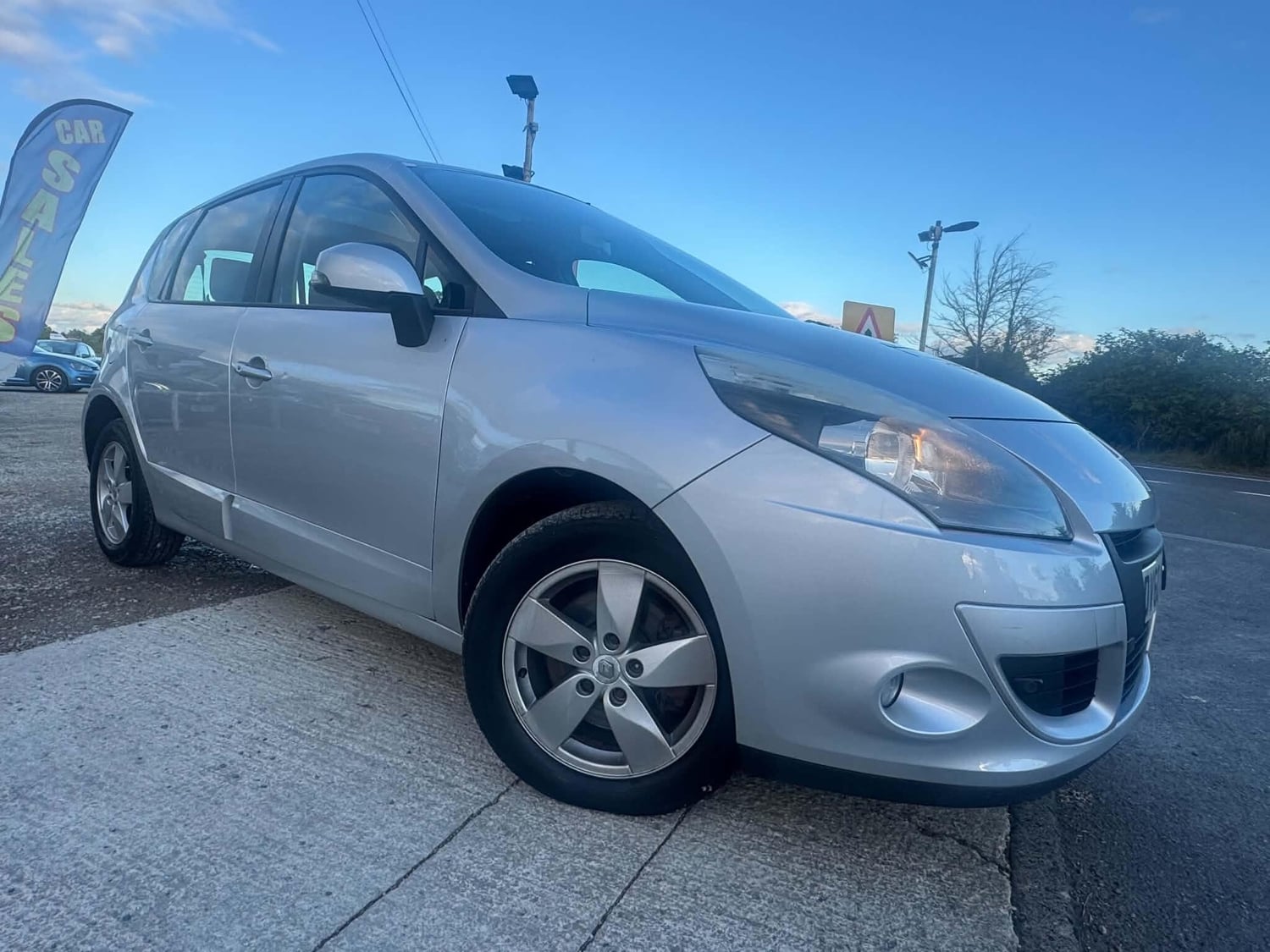 Renault Scenic 2010 in Burford