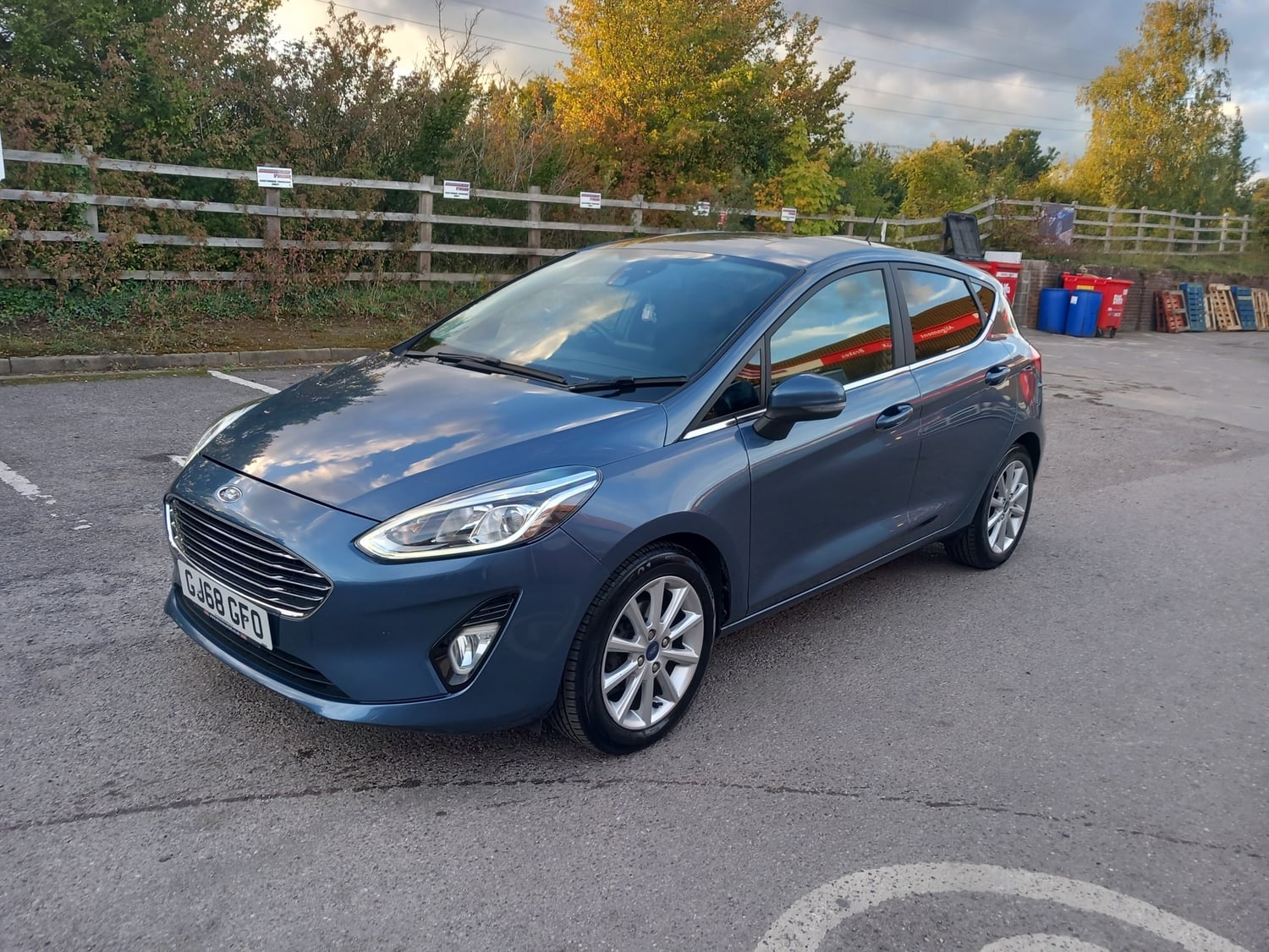 [ berth ]Ford Fiesta