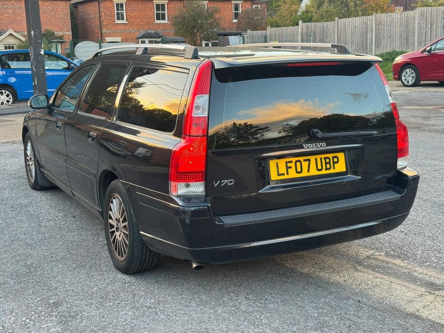Volvo V70 2007 - Cars in Winchester