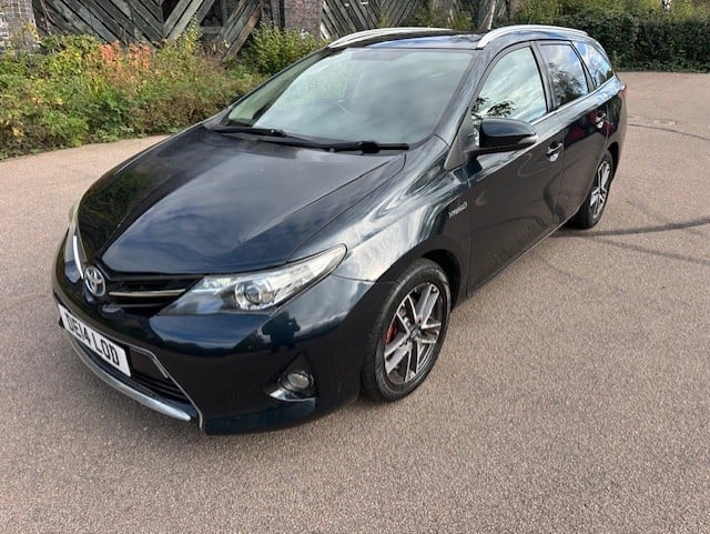 Toyota Auris 2014 - Cars in Broxbourne