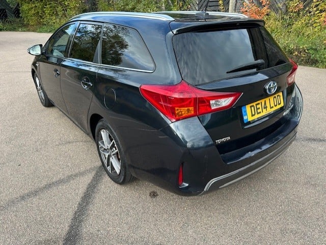 Toyota Auris 2014 - Cars