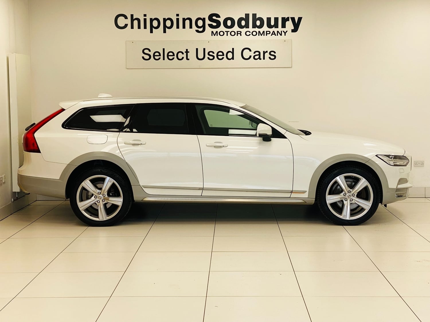 Volvo V90 2019 - Cars