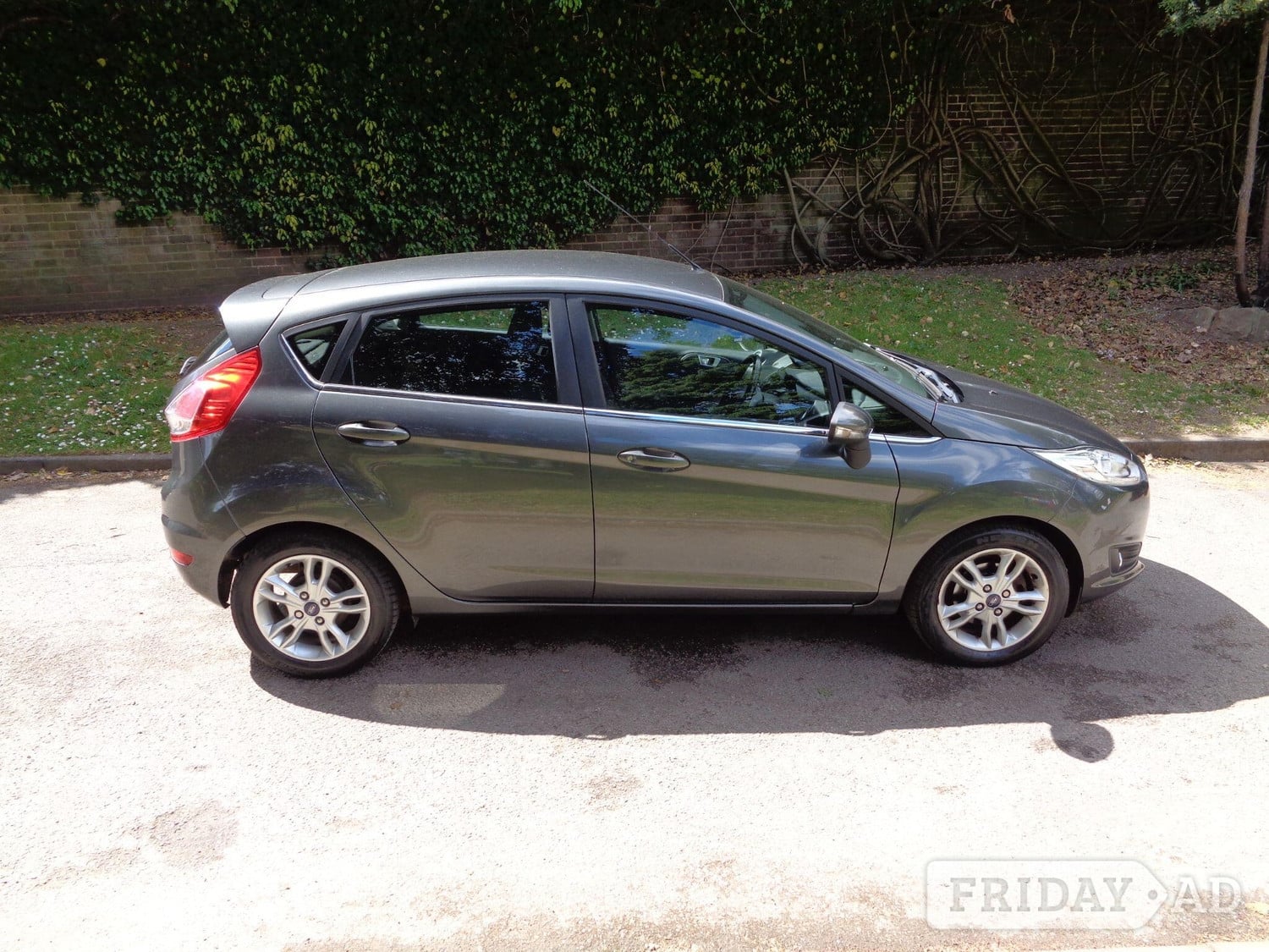 [ berth ]Ford Fiesta