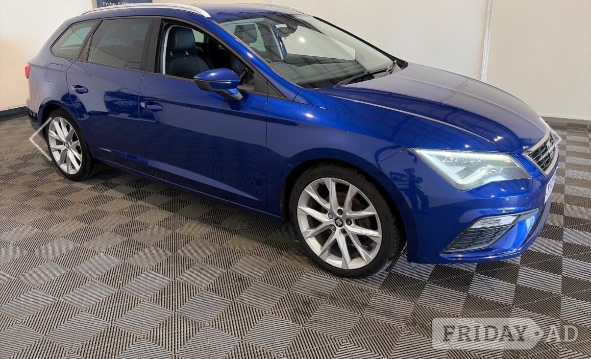 [ berth ]SEAT Leon