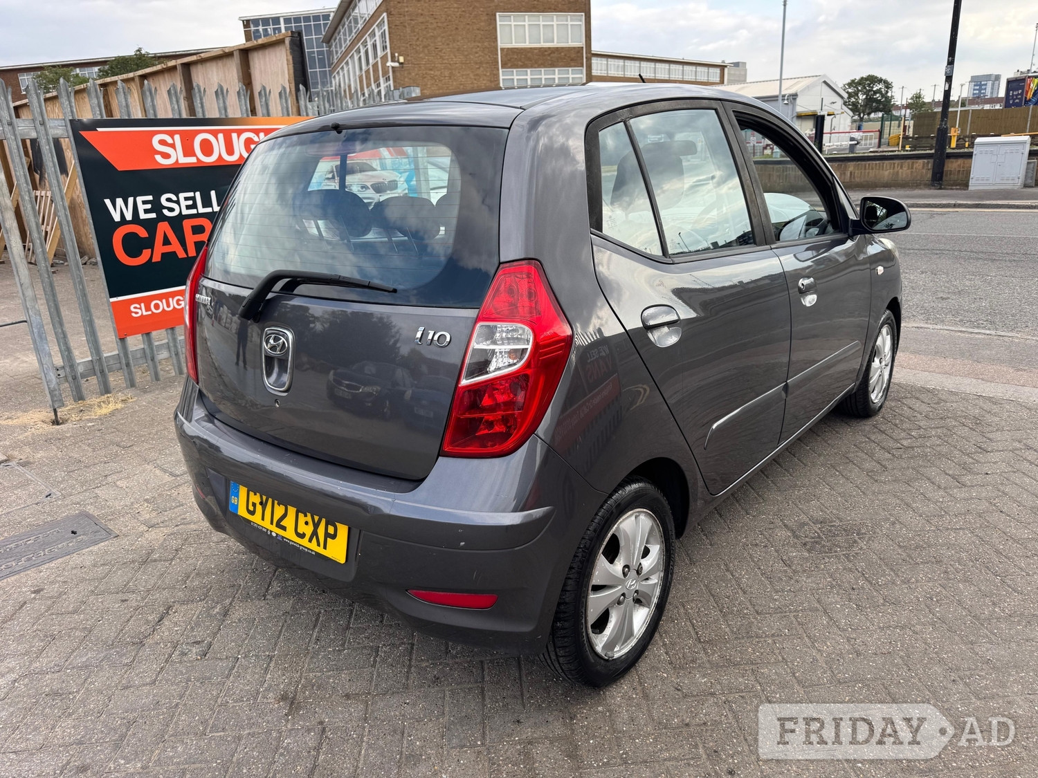 Hyundai i10 2012 - Cars in Slough