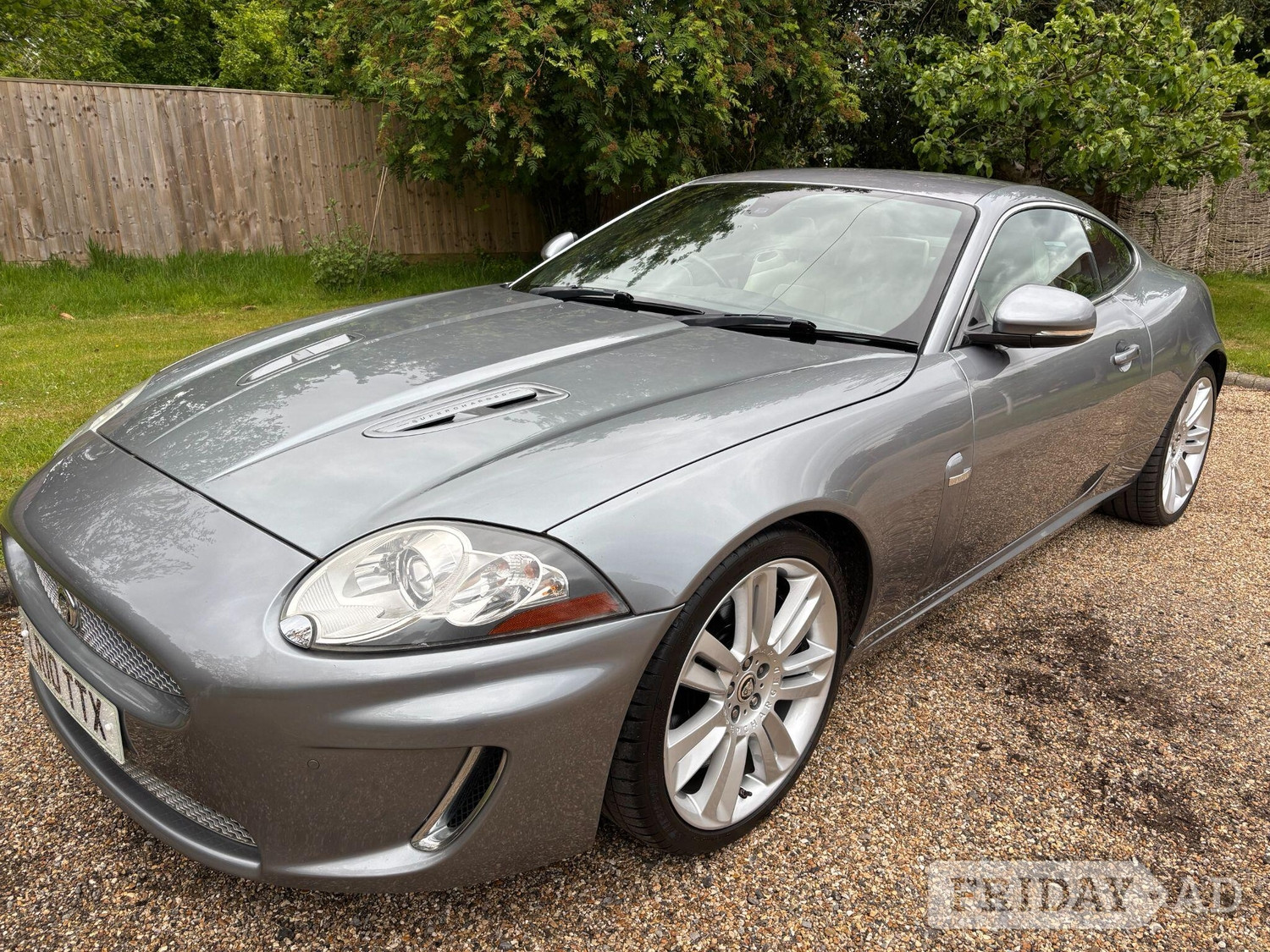 Jaguar XKR 2010 - Cars in High Wycombe