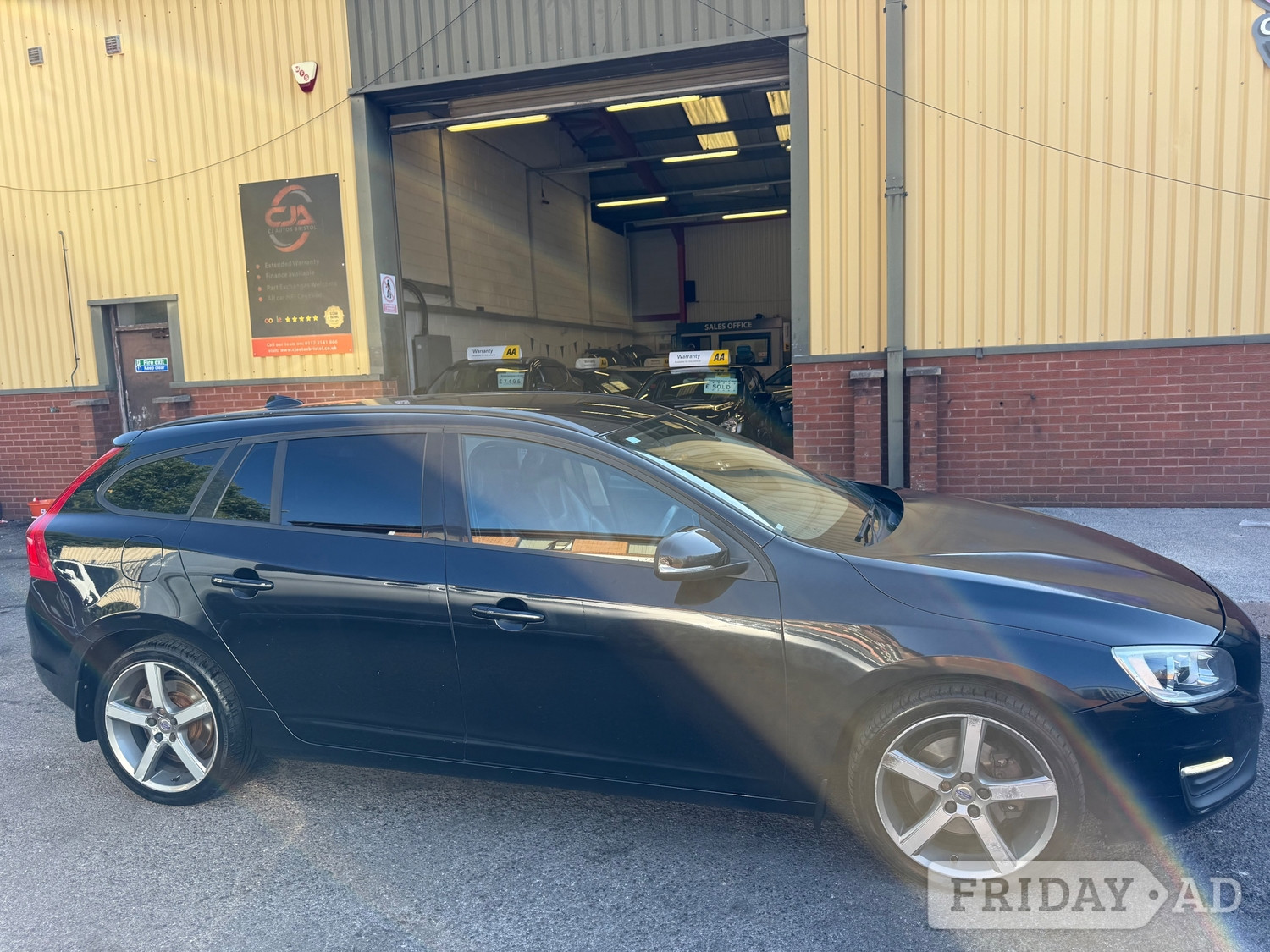 Volvo V60 2015 - Cars in Bristol