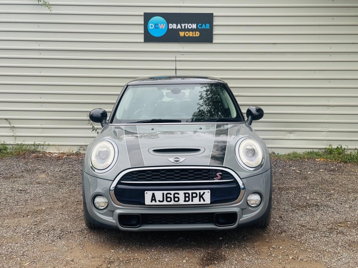 [ berth ]Mini Hatch