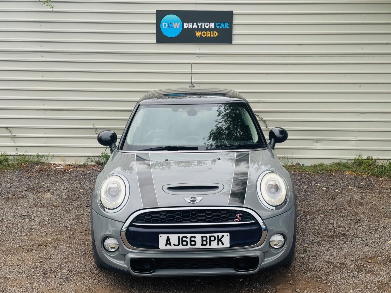 Mini Hatch 2016 - Cars in Hillingdon