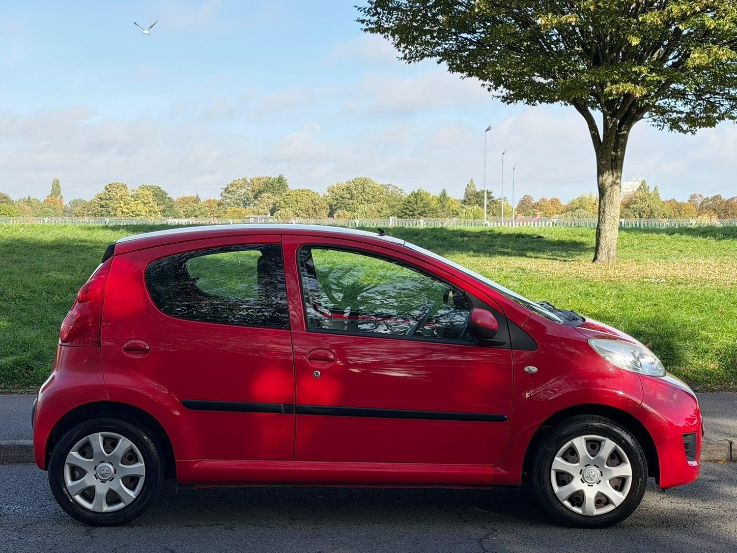 Peugeot 107 2010 - Cars