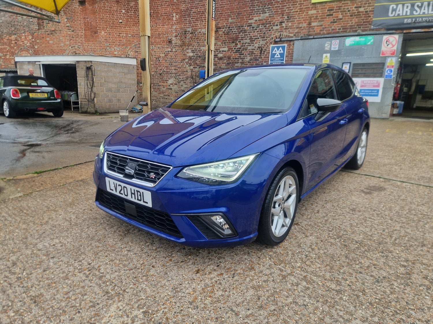 [ berth ]SEAT Ibiza