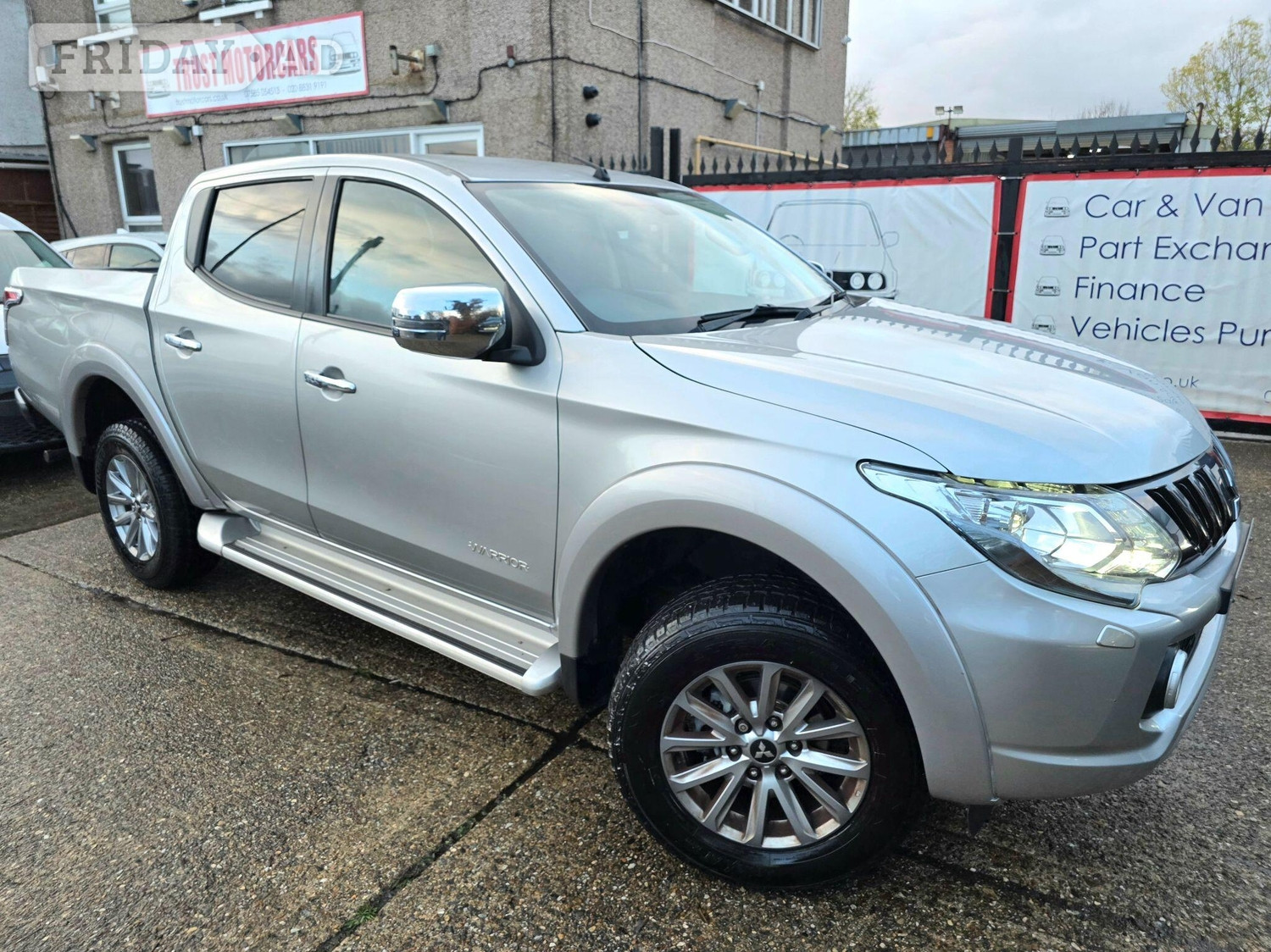 Mitsubishi L200 2019 in Hounslow
