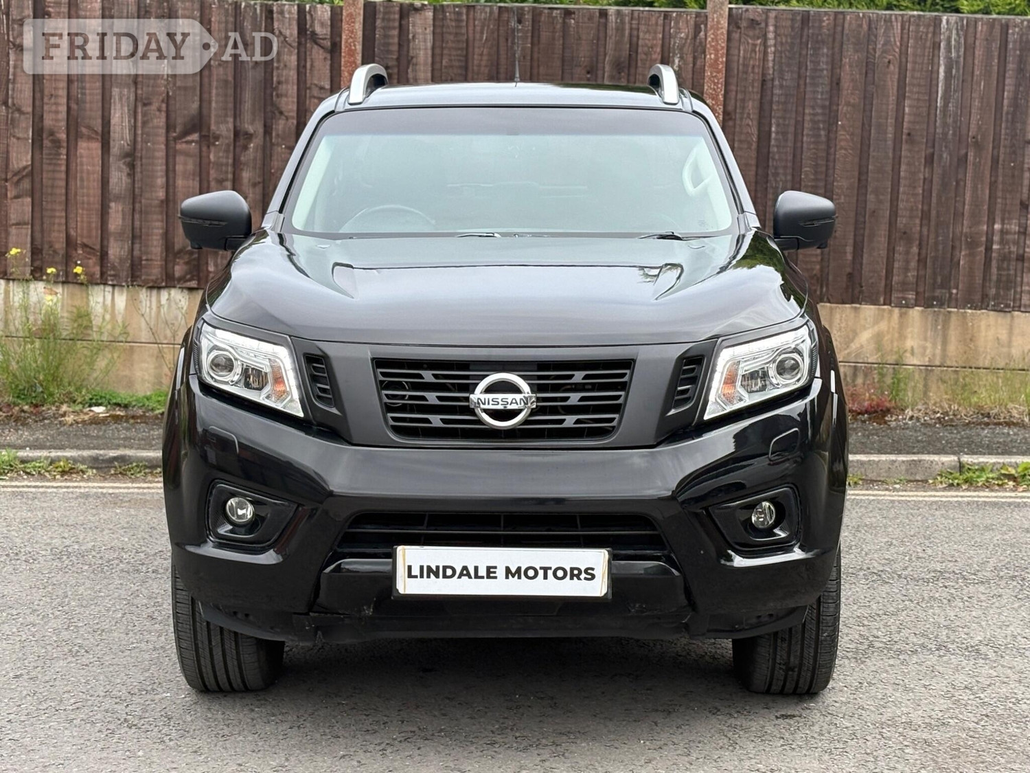 Nissan Navara Oldham