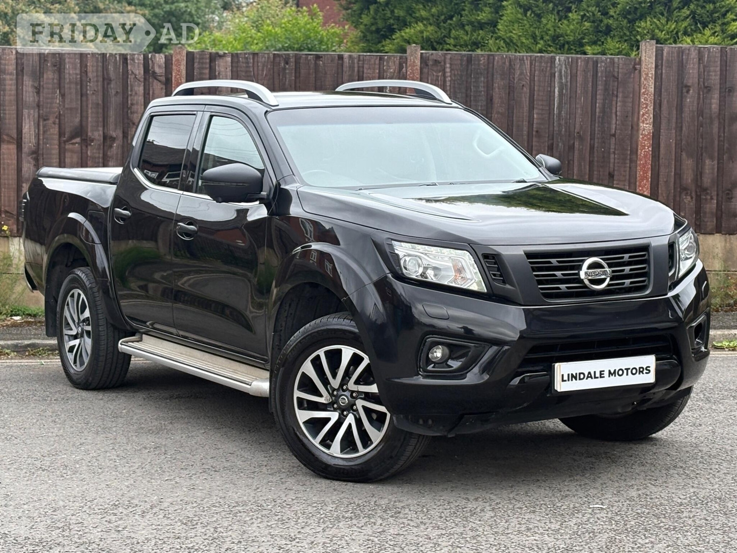Nissan Navara 2016 in Oldham