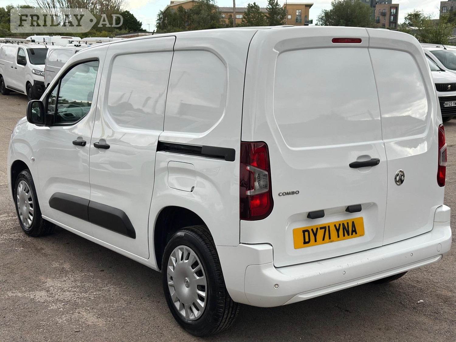 Vauxhall Combo 2022 - Vans & Commercial Vehicles