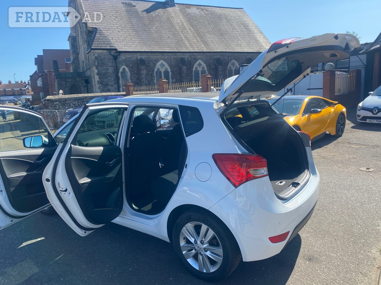 Hyundai ix20 2011 - Cars in Lancing