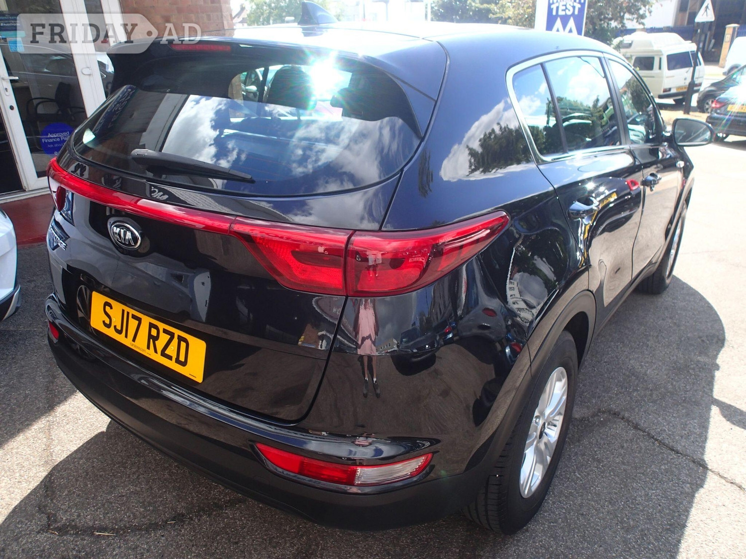 [ berth ]Kia Sportage