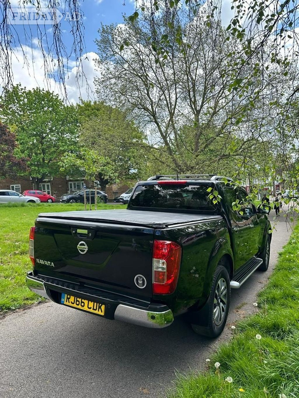 Nissan Navara 2016 - Cars in St. Albans
