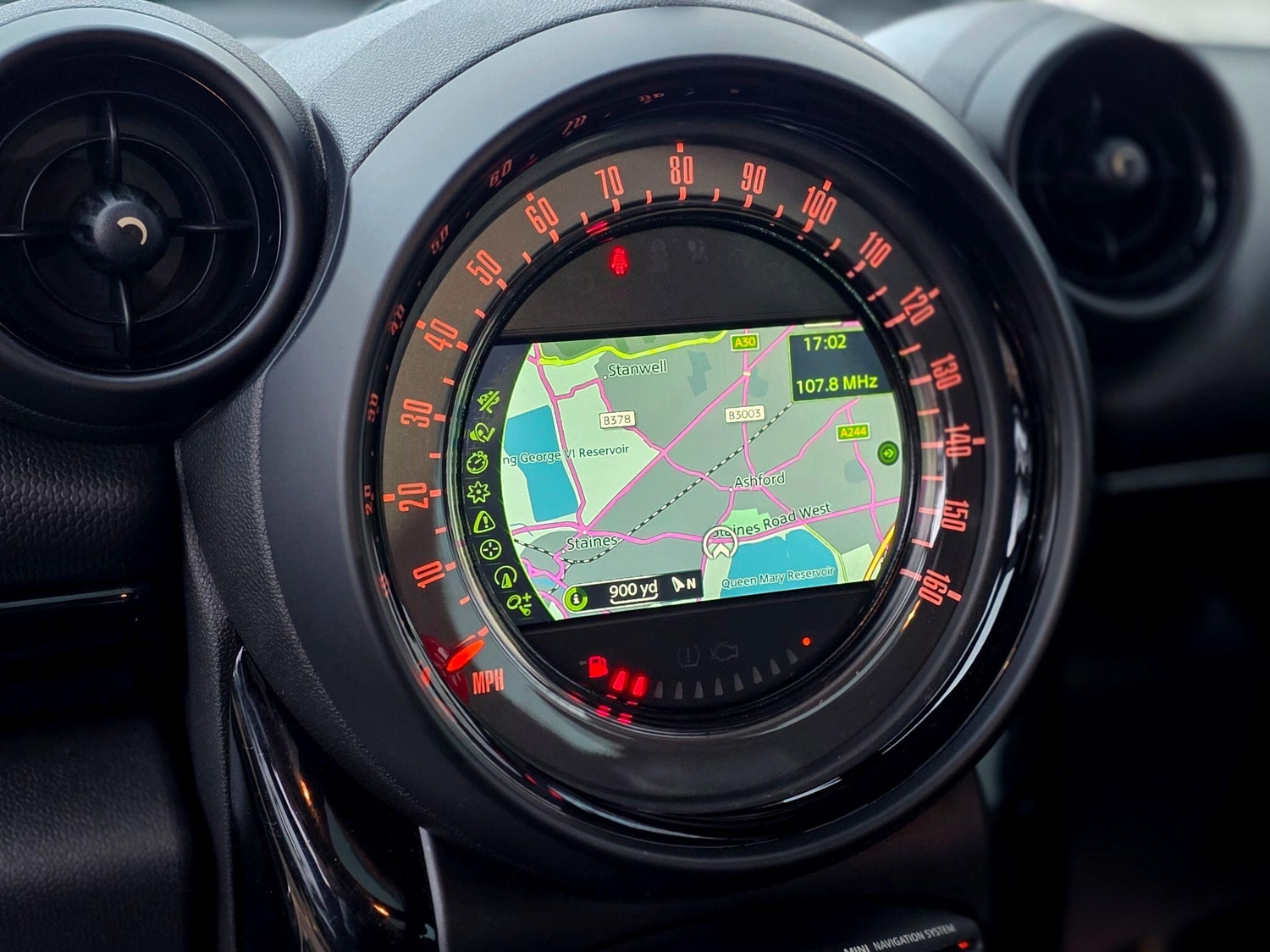 [ berth ]Mini Countryman