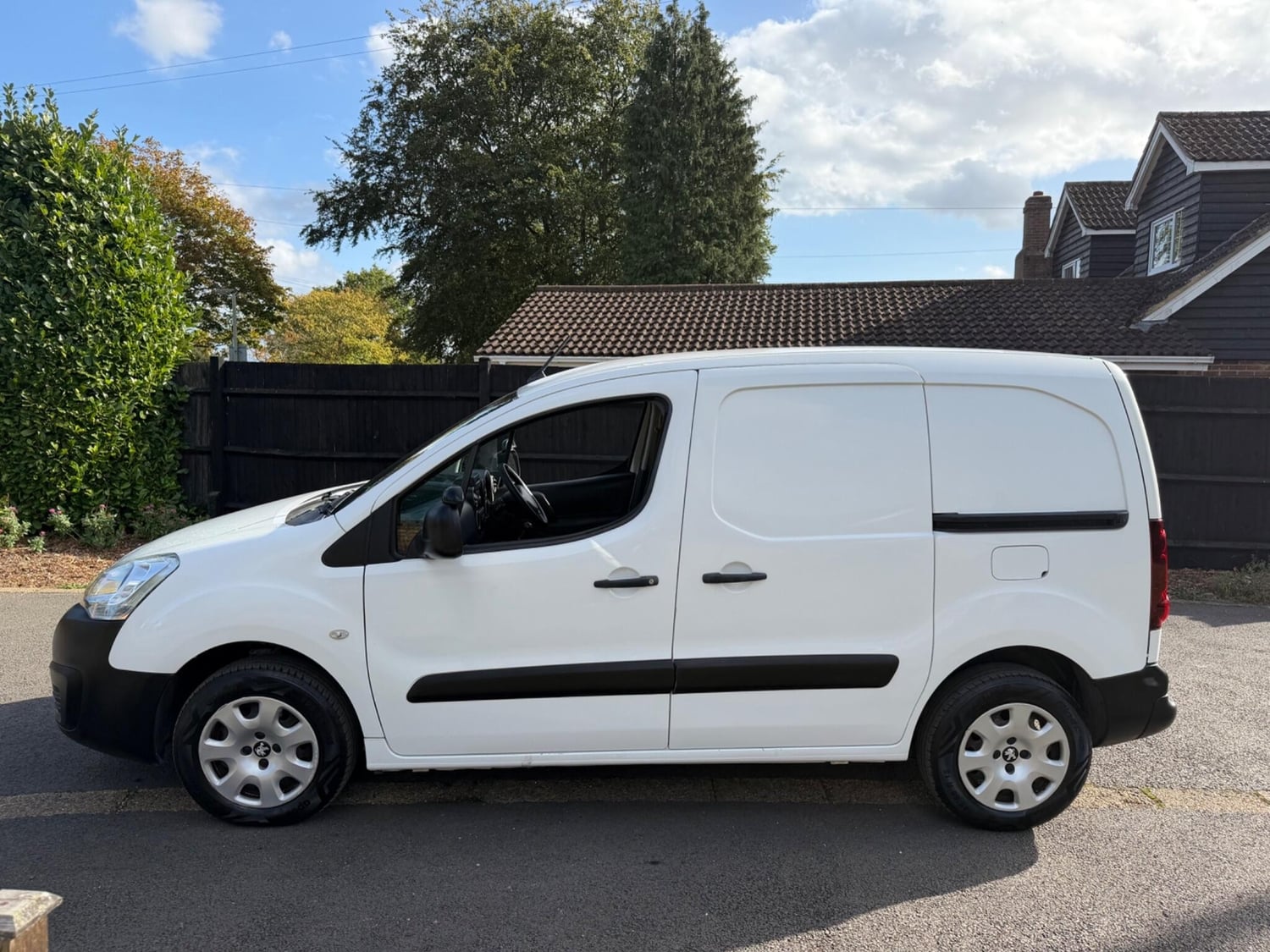 [ berth ]Peugeot Partner