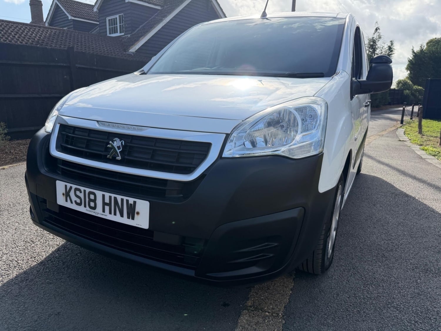 Peugeot Partner 2018 - Vans & Commercial Vehicles
