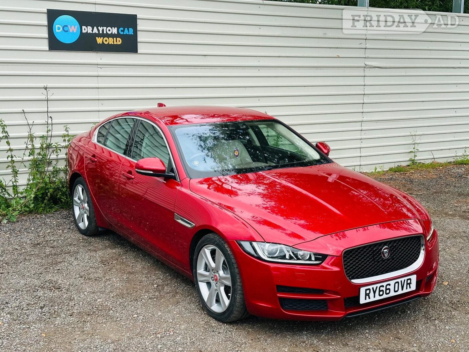 Jaguar XE 2016 - Cars
