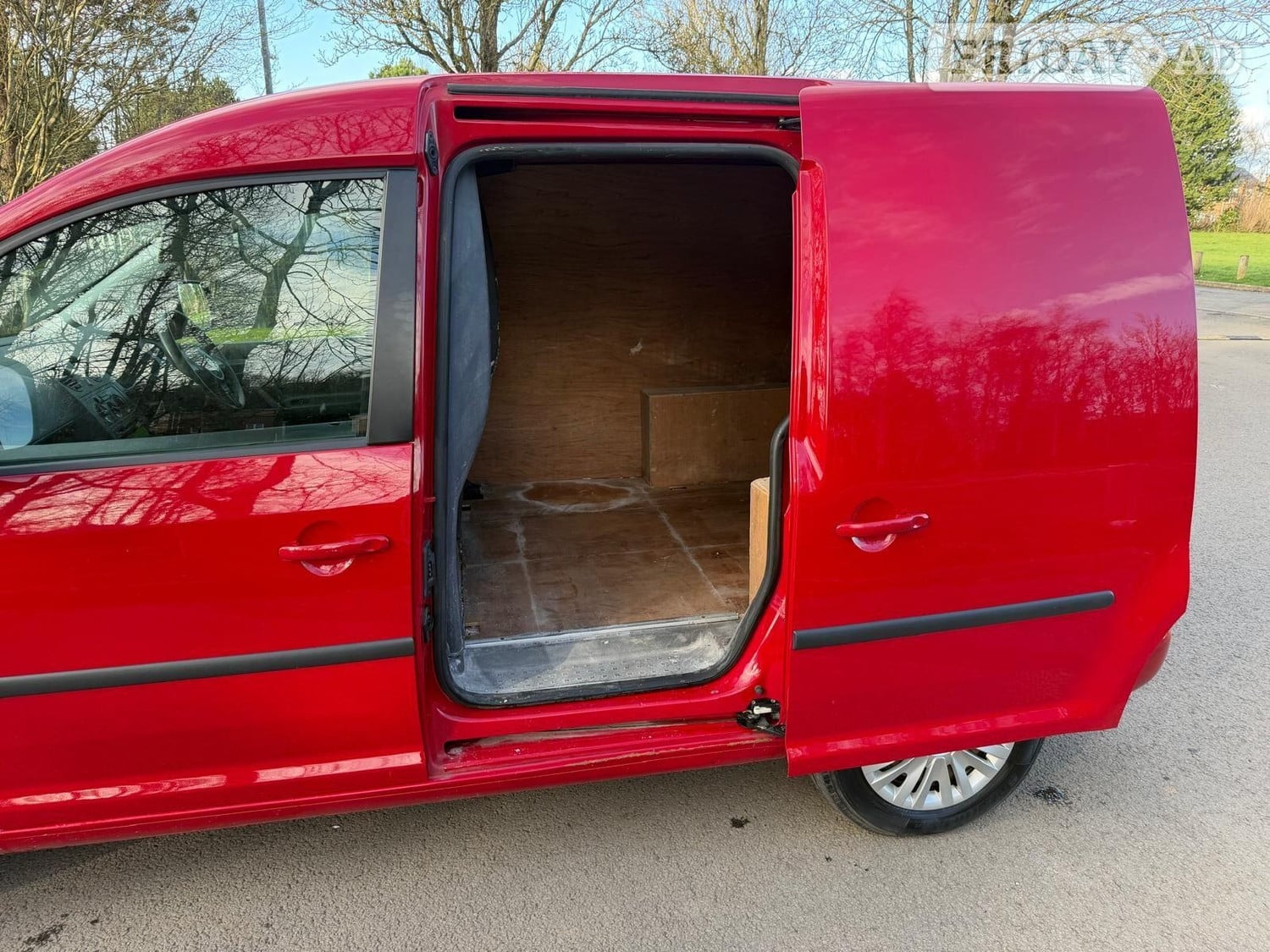 Volkswagen Caddy 2014 - Vans & Commercial Vehicles in Cardiff