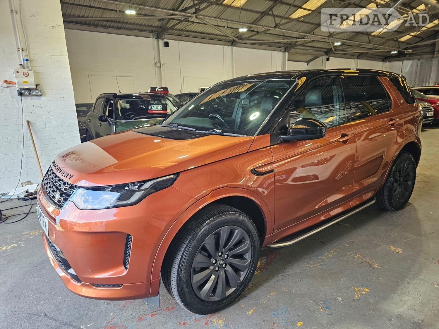 [ berth ]Land Rover Discovery Sport