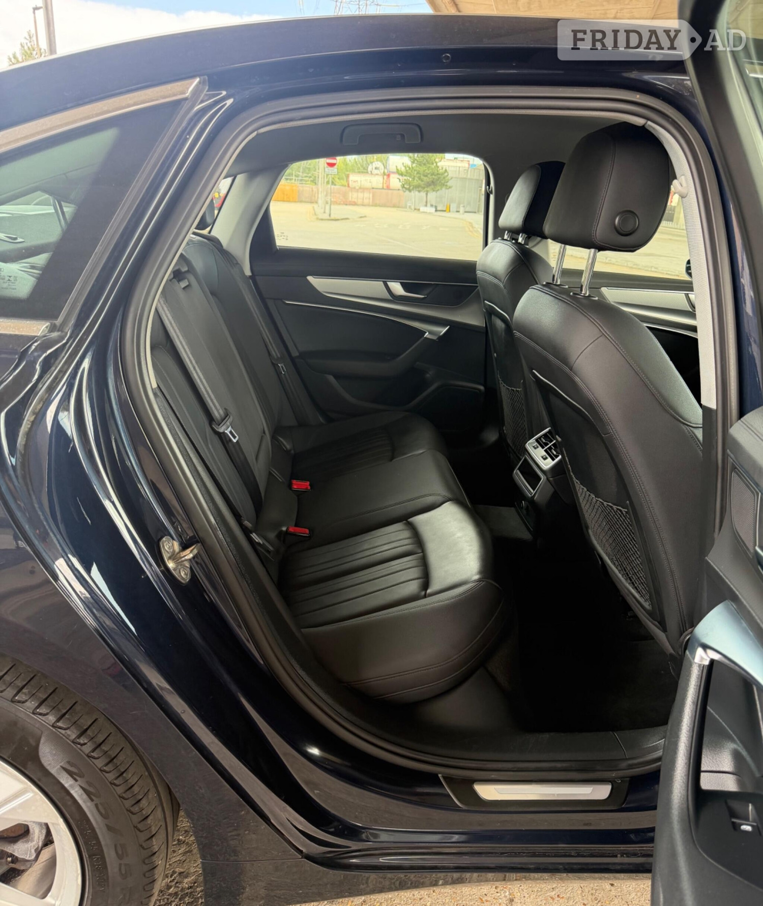[ berth ]Audi A6 Saloon